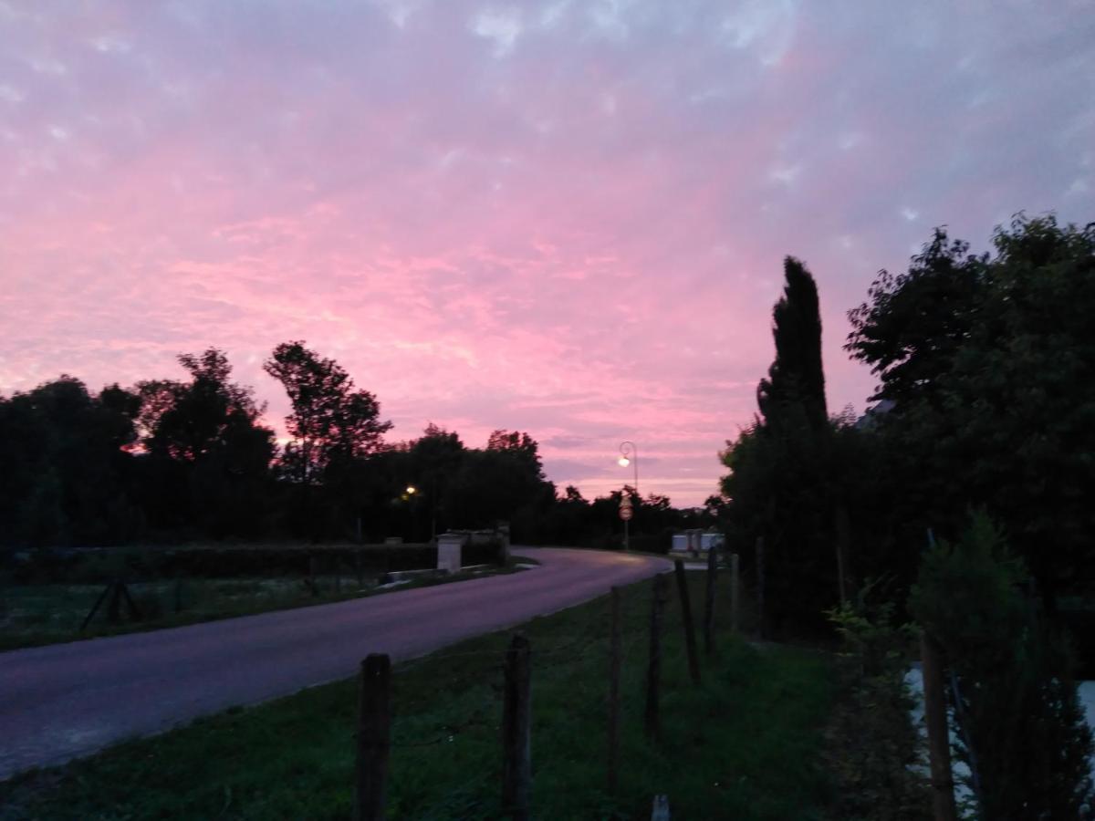 Вилла L'Echappee Belle En Champagne Spoy  Экстерьер фото